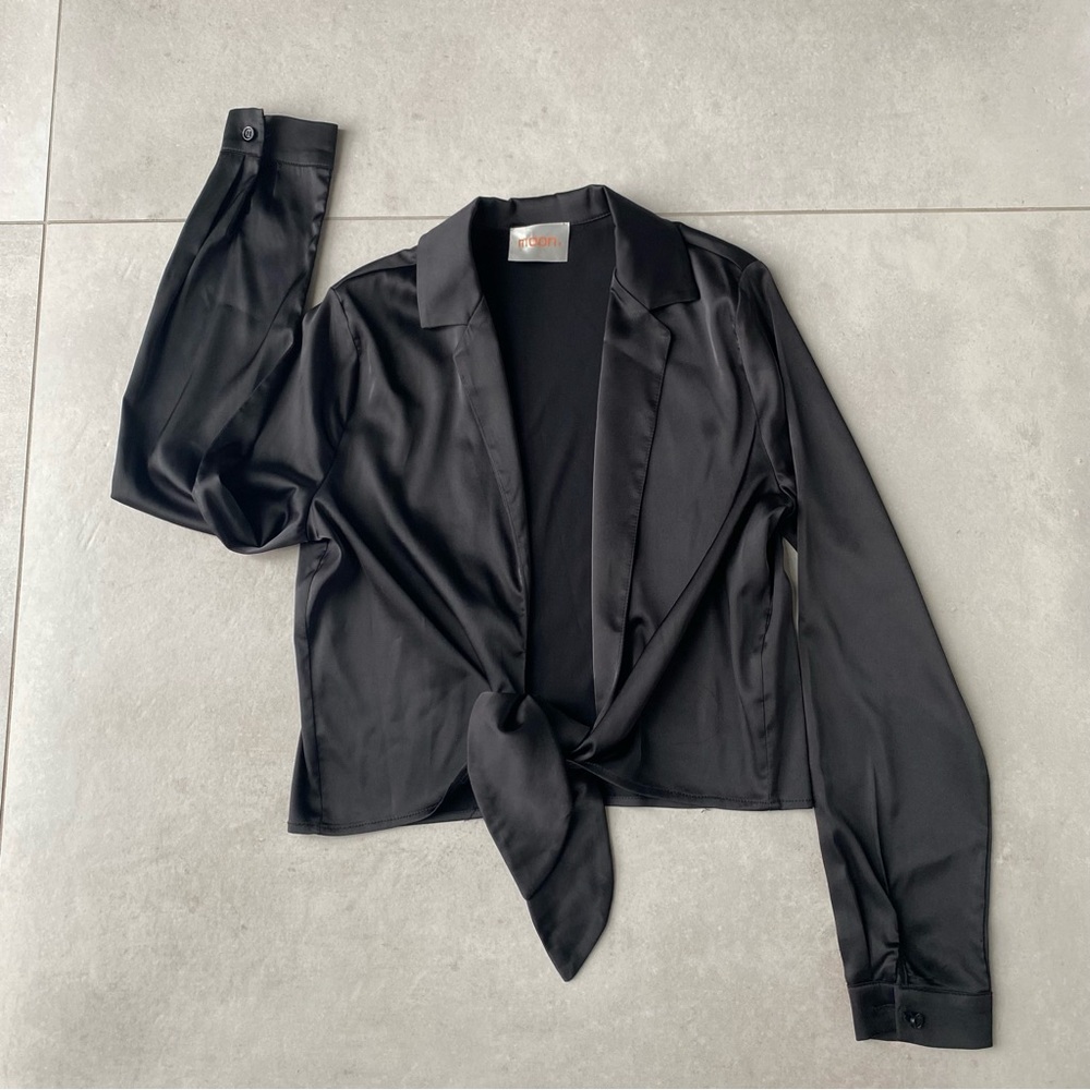 Elegant Black Satin blouse with tie